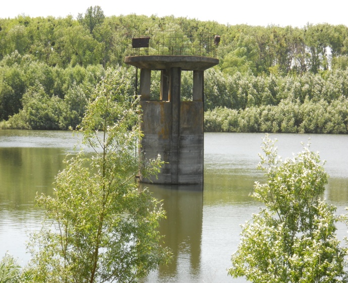 Водозабірна башта Олександрівського водосховища